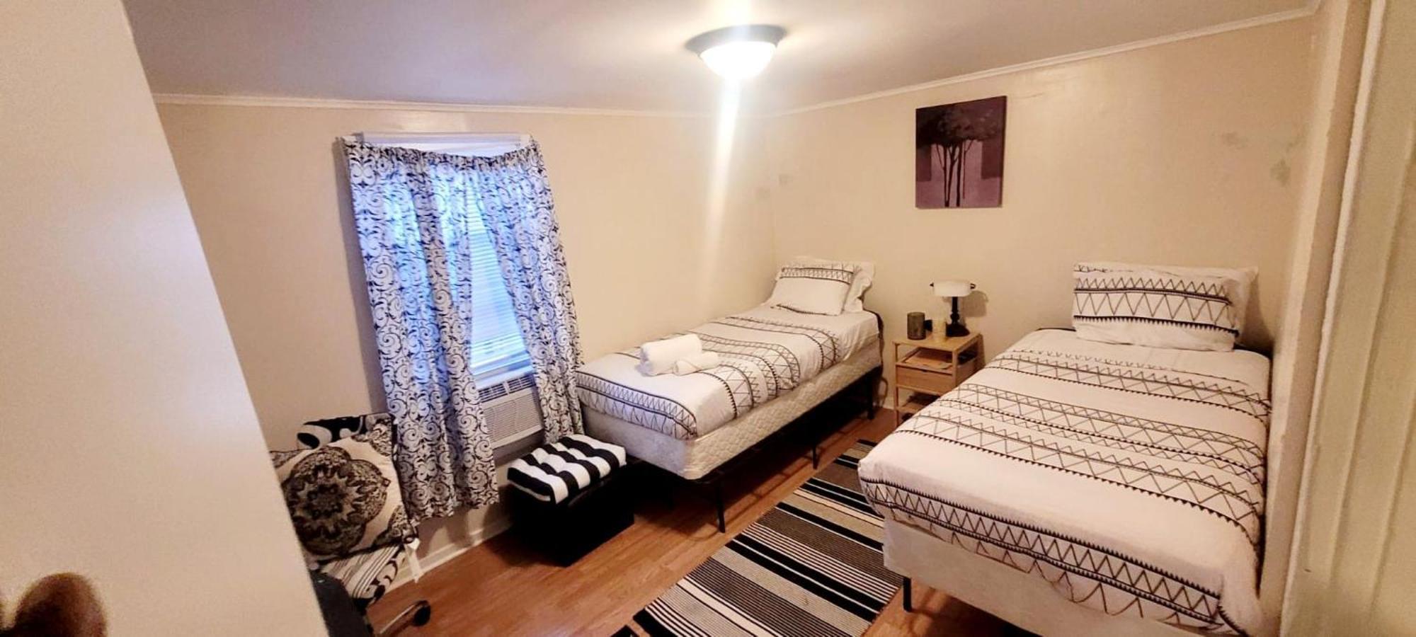 Room In Guest Room - Black-White Rm By Yale U 뉴헤이번 외부 사진